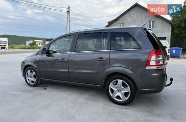 Минивэн Opel Zafira 2011 в 