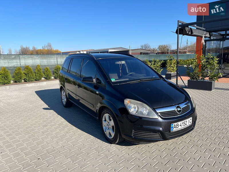 Минивэн Opel Zafira 2006 в 