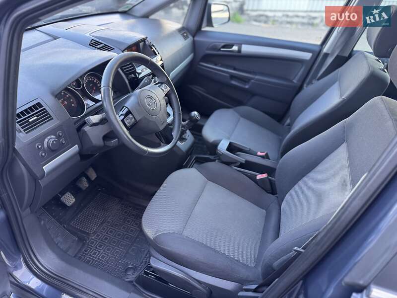 Мінівен Opel Zafira 2011 в Вінниці