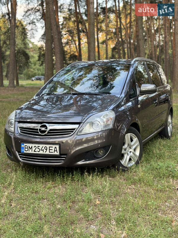 Минивэн Opel Zafira 2010 в Сумах