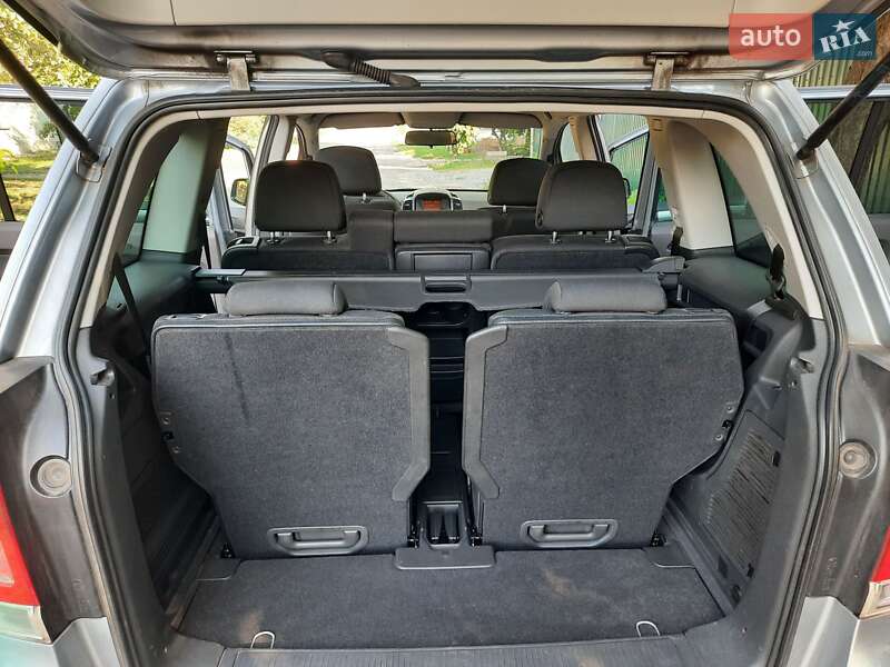 Минивэн Opel Zafira 2010 в Полтаве