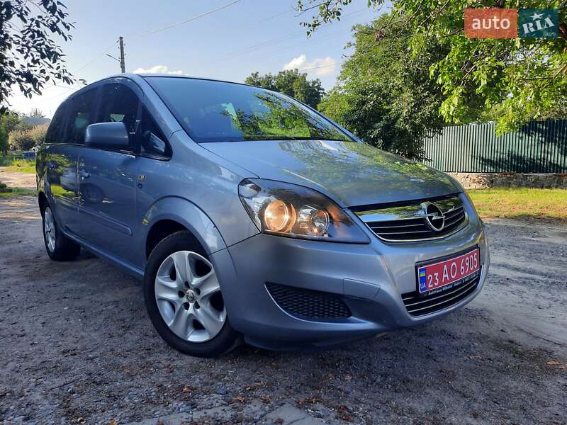 Минивэн Opel Zafira 2010 в Полтаве