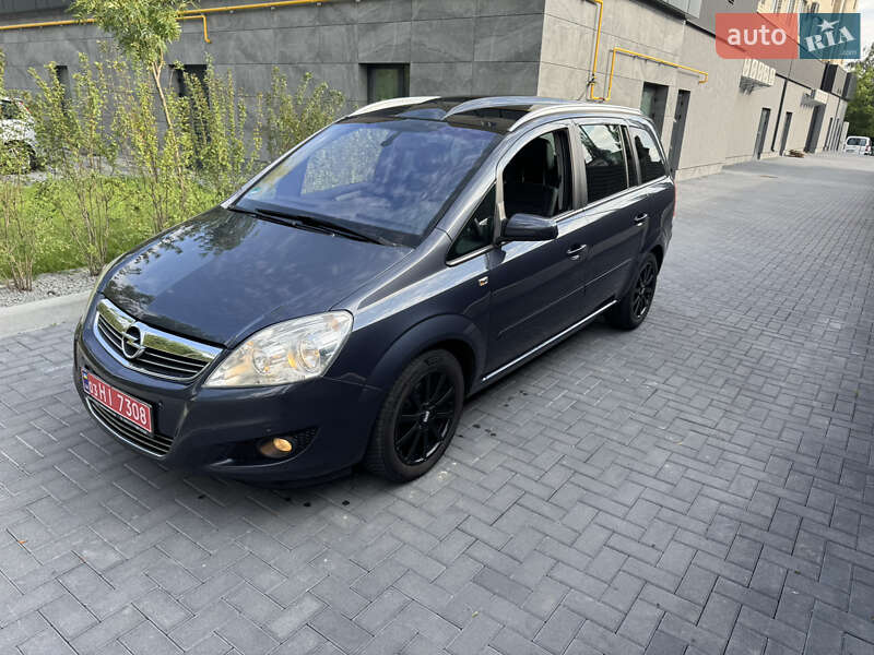 Минивэн Opel Zafira 2008 в Луцке
