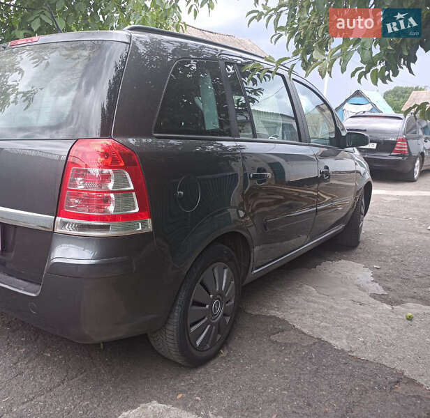 Минивэн Opel Zafira 2008 в Ракитном