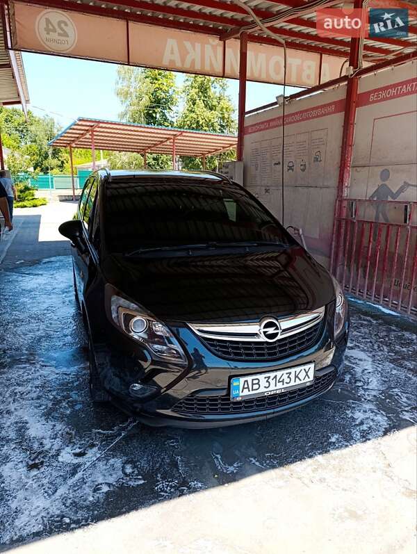 Opel Zafira 2014