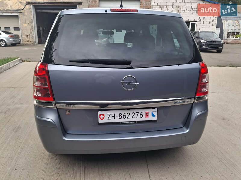 Мінівен Opel Zafira 2010 в Чернігові