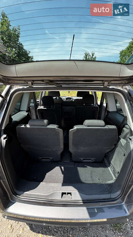 Минивэн Opel Zafira 2010 в Ужгороде