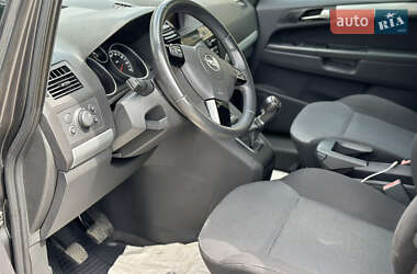 Мінівен Opel Zafira 2010 в 