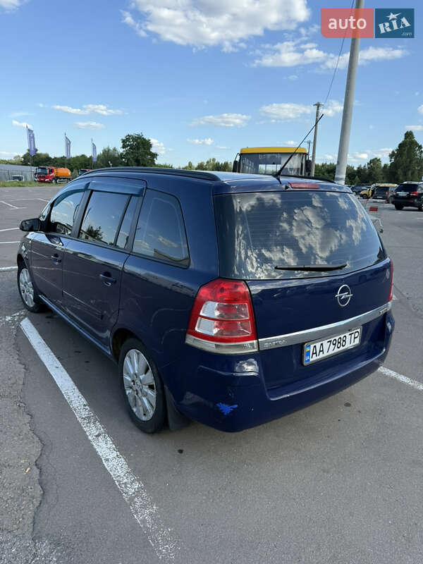 Мінівен Opel Zafira 2009 в Києві