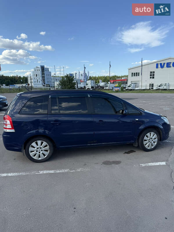 Мінівен Opel Zafira 2009 в Києві
