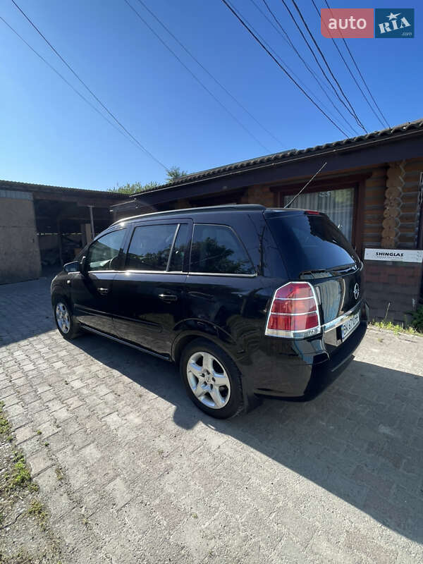 Минивэн Opel Zafira 2006 в Ровно