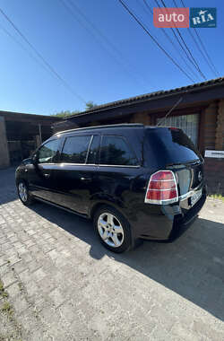 Минивэн Opel Zafira 2006 в 
