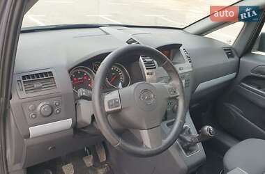 Минивэн Opel Zafira 2007 в 