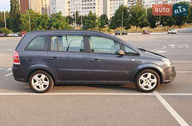 Минивэн Opel Zafira 2007 в 