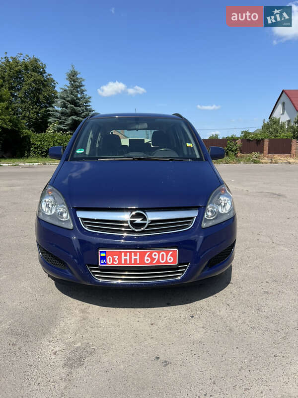 Минивэн Opel Zafira 2012 в Луцке