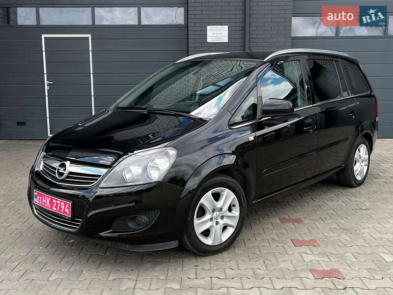 Opel Zafira 2011