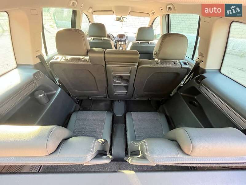 Минивэн Opel Zafira 2008 в Першотравенске
