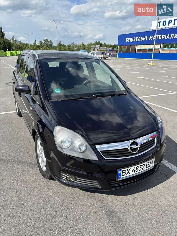 Минивэн Opel Zafira 2007 в Каменец-Подольском