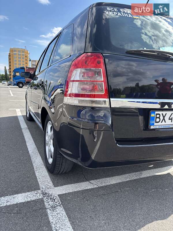 Минивэн Opel Zafira 2007 в Каменец-Подольском