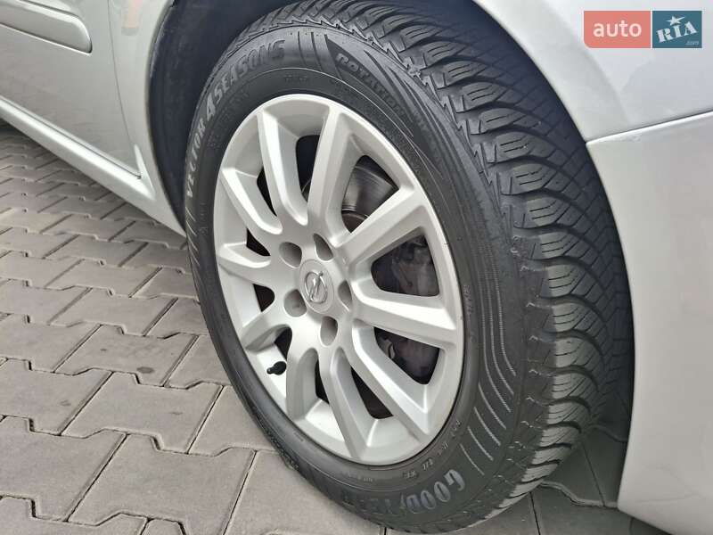 Минивэн Opel Zafira 2009 в Луцке