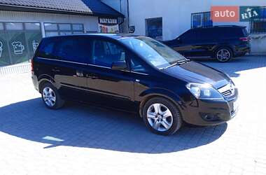 Минивэн Opel Zafira 2011 в Гусятине