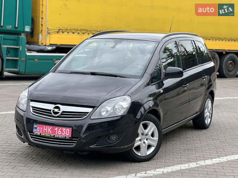 Минивэн Opel Zafira 2013 в Луцке