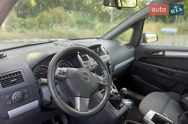 Минивэн Opel Zafira 2006 в 