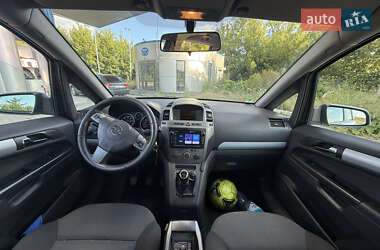 Минивэн Opel Zafira 2006 в 