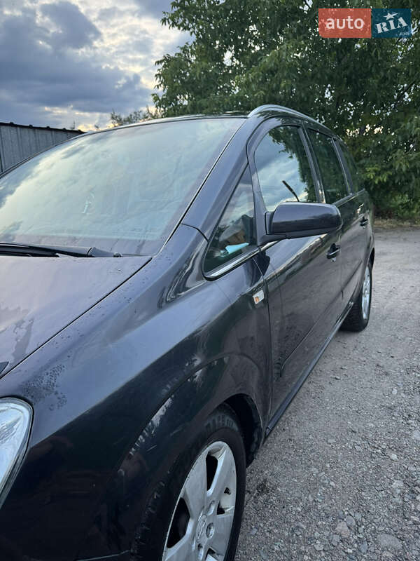 Мінівен Opel Zafira 2008 в Дніпрі