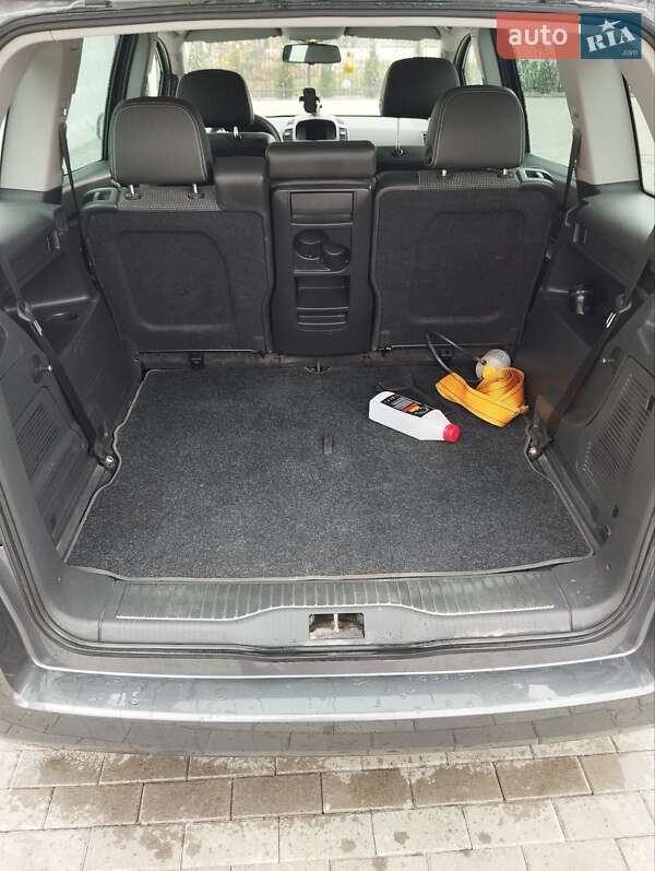 Минивэн Opel Zafira 2009 в Сарнах