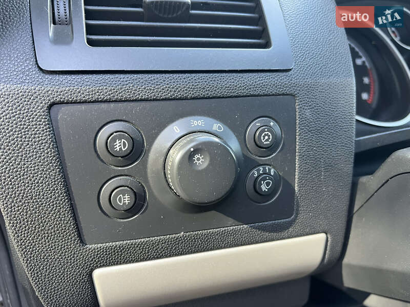 Минивэн Opel Zafira 2008 в Ахтырке фото 18 Минивэн Opel Zafira 2008 в Ахтырке