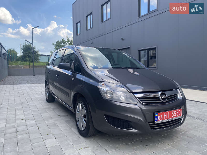 Минивэн Opel Zafira 2009 в Луцке