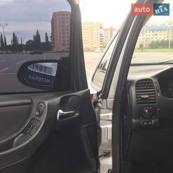 Мінівен Opel Zafira 2004 в Кам'янець-Подільському