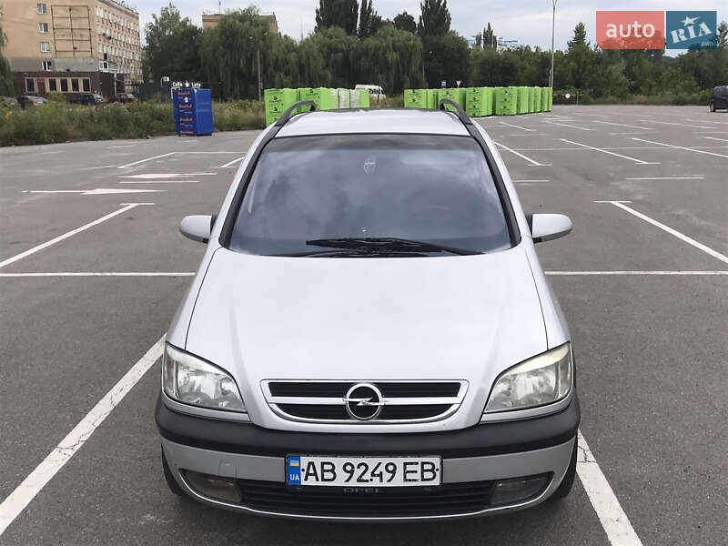 Мінівен Opel Zafira 2004 в Кам'янець-Подільському
