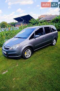 Мінівен Opel Zafira 2007 в Ромнах