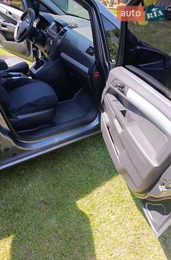 Минивэн Opel Zafira 2007 в 
