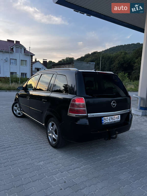 Минивэн Opel Zafira 2006 в Кременце