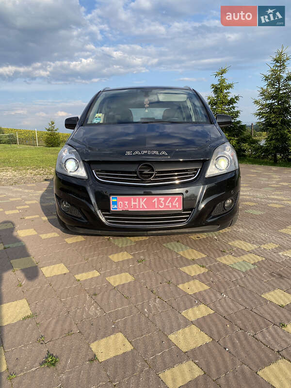 Минивэн Opel Zafira 2012 в Львове