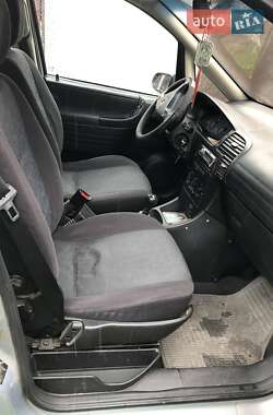 Минивэн Opel Zafira 2000 в Луцке
