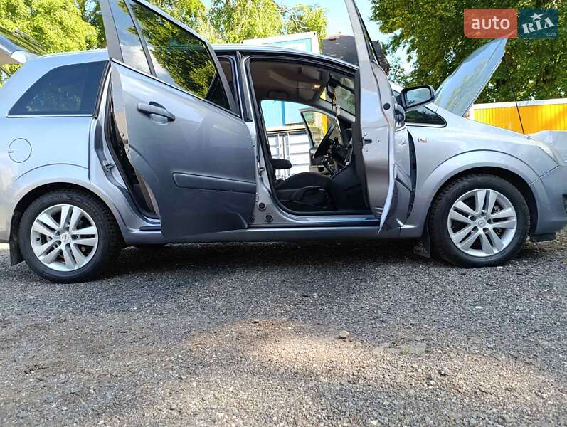 Opel Zafira 2008