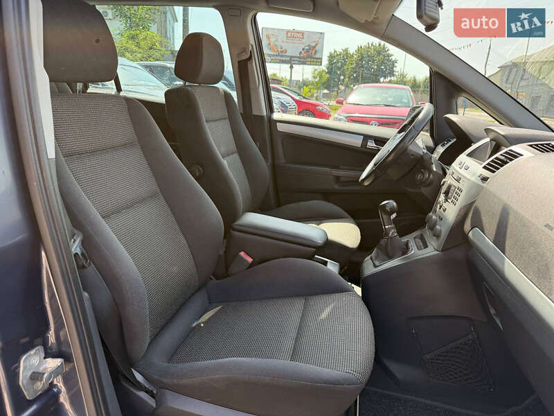 Мінівен Opel Zafira 2008 в Коломиї
