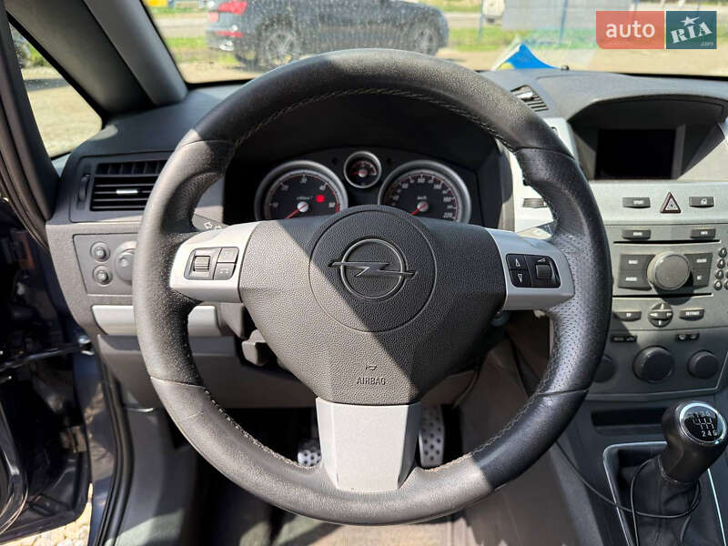 Мінівен Opel Zafira 2008 в Коломиї