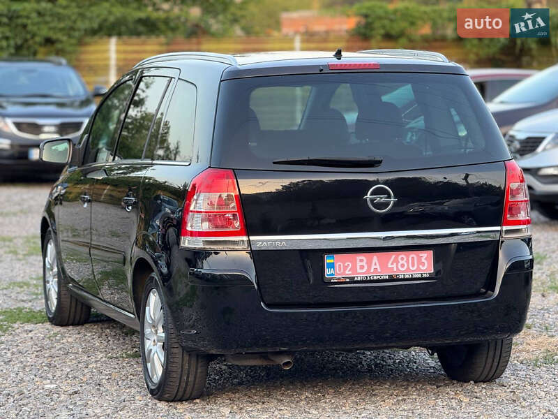 Минивэн Opel Zafira 2010 в Виннице