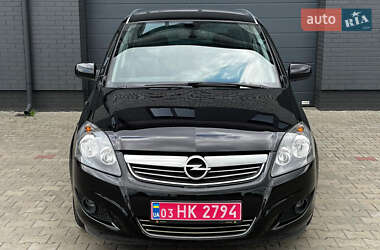 Минивэн Opel Zafira 2011 в 