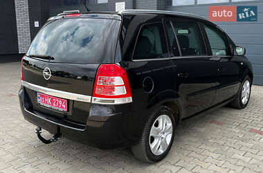Минивэн Opel Zafira 2011 в 