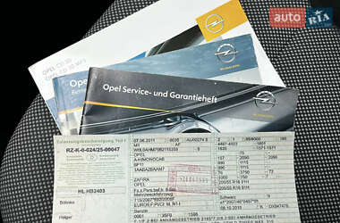 Минивэн Opel Zafira 2011 в 