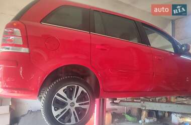 Минивэн Opel Zafira 2011 в 