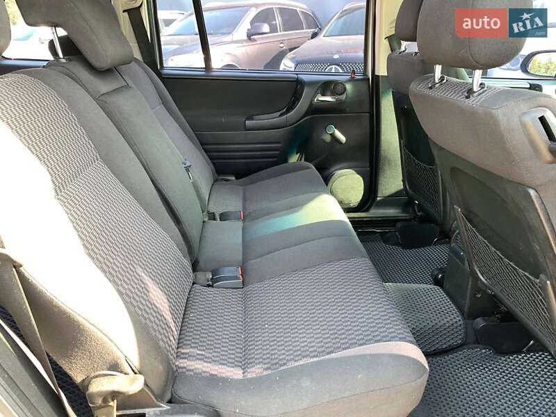 Минивэн Opel Zafira 2004 в Виннице