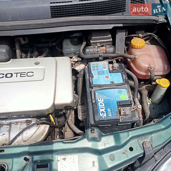 Минивэн Opel Zafira 2000 в Кропивницком