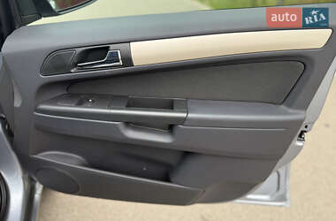Минивэн Opel Zafira 2008 в 